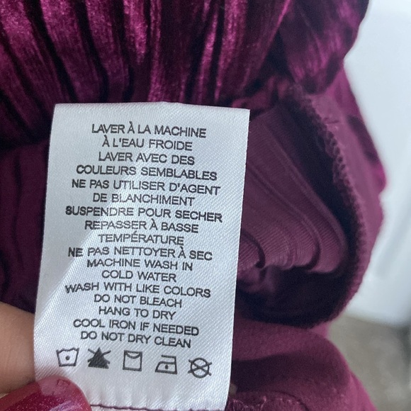 Dalia Women’s Velvet Tank Top Lined Adjustable Straps Wine Color sz L NWT - Picture 8 of 8